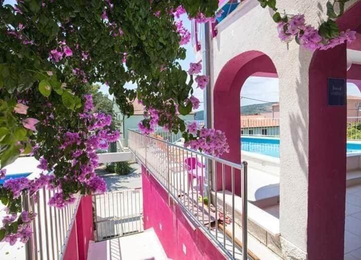 Villa Pinky And Superior Trogir Seget Vranjica Exterior photo